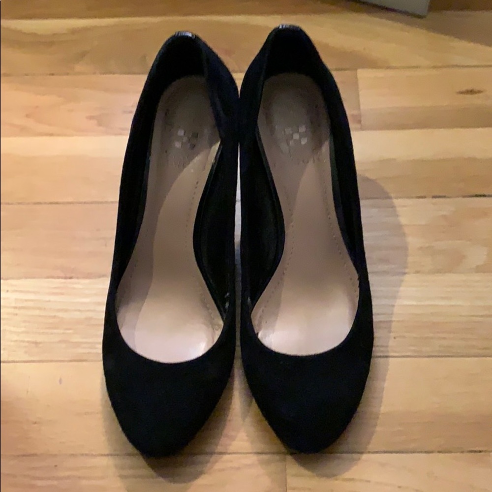 EUC Vince Canute wedges. Black suede and patent